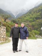 Romulus Buzatelu si Viorel Paizan in fata Atonului, varful Muntelui Fant Athos...in Saptamana Mare... pentru Vrancea si pentru Romania...