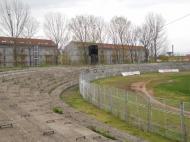 Tabela electronica nu mai functioneaza de mult, tribunele sunt goale, galeria de la peluza nu mai vine...dar echipa isi face datoria pentru blazonul orasului si pentru Vrancea...daca ramane rest de la borduri mai dam si o prima de Pasti jucatorilor???