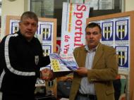 Viorel Paizan si clubul Juventus Focsani au primit diploma de onoare pentru participarea la prima editie a Targului Sportului Vrancean din partea initiatorului, Costica Ciuta, directorul DSTJ Vrancea