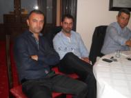 Emil Crihana, presedintele Academica Focsani, alaturi de prietenii handbalului feminin focsanean, Marian Spinu si Marius Ulmeteanu...
