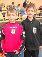 Alexandru Codrescu si Andrei Paizan vor sa fie colegi in selectionata Moldovei 2002 ... Sportul de Vrancea le ureaza bafta la amandoi...