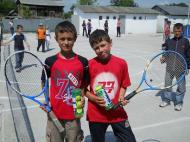 Campionii din Gologanu la tenis...
