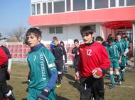 Bobo Stratulat, capitanul echipei, conduce selectionata U16 a Vrancei din teren...