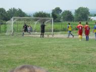 Penalty la poarta din vale...
