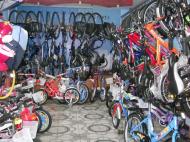 Raiul bicicletelor din Vrancea, la Focsani pe bulevardul Independentei 12 ...