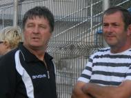 Sfatul batranilor...Titi si Gicu ...si viziunile lor...