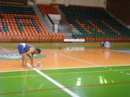 Avem o sala superba, trebuie sa recunoastem...in care actorii vs. sportivii nu sunt platiti de 5 luni de zile...adica la Focsani se face sport cu burta goala...ALOOO PRIMARIA SI CONSILIUL LOCAL FOCSANI...SE AUDE...!!! ...