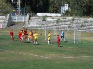 Focsaniul are echipa de fotbal de juniori republicani...intereseaza pe cineva, ca in tribune in loc de spectatori sunt buruieni...