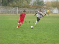 Dragos Labunt(in tricou in dungi) este venit la CSM Focsani de la CFT Juventus Focsani si se anunta un jucator de viitor...