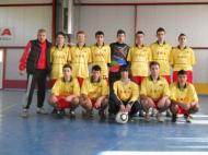 Profesorul Viorel Paizan si echpa galben - visinie 2011