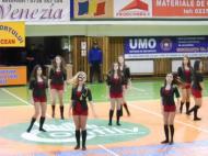 Majoretele de la Colegiul National Unirea au deschis Gala...