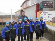 Marius Stoica si o parte din grupa 2002-2003 a CFT Juventus Focsani la singura piscina acoperita din Vrancea...