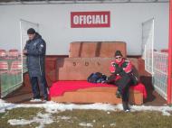 Damian Bancila si Ragea Mitica s-au asezat la oficiali in loc de oaspeti...eroare de banca tehnica...