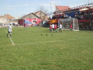 Conditii excelente la baza sportiva Mecanica Fina din Sibiu...parintii au urmarit meciurile din tribuna...