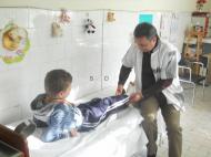Doctorul Costica Bara il consulta pe Adrian Astefanei...