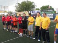 Arbitrul Florin Tudosa fluiera inceputul partidei dintre FC Steaua Marasesti si Green Team