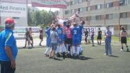 Sibienii se arunca in aer de bucurie...