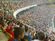 Suporterii dinamovisti au facut valuri, in premiera pe National Arena pentru caini...