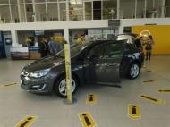 Opel Astra Sedan... iti face cu ochiul...vino, usa e deschisa si pentru tine ...