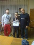 Andrei Arghirescu(stanga) un campion unirist in prezent student la medicina in Iasi...