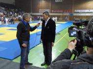 Studioul SPORT AS de la TV ATLAS a fost amplasat chiar langa cele trei saltele de concurs...