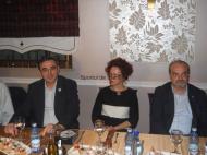 Carmen Ion, casierul Clubului Rotary Varana Vrancea, intre Dumitru Ducan, presedintele din 2012 si Dorin Modreanu, presedintele din 2013...