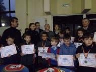 Sportivi, organizatori si parinti...toti din familia sahului de Vrancea ...