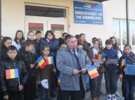Directorul scolii din Golesti, profesorul Neagu Paul a deschis serbarea de 1 Decembrie 2012...