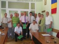 Primaria Golesti si consiliul local Golesti ureaza vrancenilor Craciun Fericit si La multi ani 2013 ...