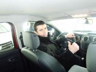Marian Ionut a venit la Auto Sima Beyer pe jos si a plecat cu un Sandero Stepway ...
