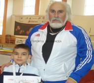 Mario Dobrescu de la CS Atletic Adjud a iesit pe primul loc la copii III la etapa judeteana de cros judeteana in 2013 ...