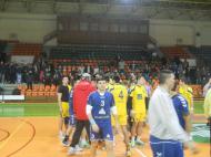 Spectacol umbrit de arbitri ...
