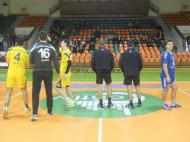 Cu spatele, asa au arbitrat Brebu si Ciobea la Focsani ...
