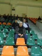 Consilierul local Aurel Bicu, singurul reprezentant al autoritatilor locale la partida de aseara ...