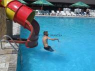 Acum intri in apa piscinei din Golesti si altfel ...