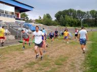 Handbalistii au dat muntele pe pseudopista de atletism de pe Milcovul. Macar cu banii economisiti sa-si cumpere un echipament nou pentru noul sezon ...