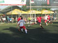 Curteanu intr-o pozitie de K1 de minifotbal ...