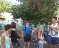 Mihai Petrut, seful delegatiei pentru cantonamentul din Grecia verifica programul minut cu minut ...