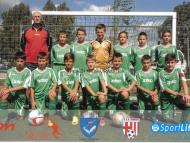 FC Ceahlaul Piatra Neamt, grupa 2002, locul II la Cupa E ON Kinder 2013. Andrei Paizan, al treilea din stanga jos si gogheterul George Ungureanu, primul din dreapta jos. Felicitarile SDV ...