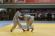 In pasi de dans pe tatami ...
