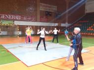 Apararea este sora mare a contraatacului in handbal...