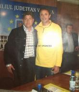 Viorel Paizan, colegul nostru, l-a insotit pe Gica Popescu, la vizita sa in Vrancea in campania din 1996 pentru alegerile de la FRF ... 