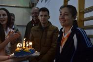 Efectul surprizei...Madalina zambeste emotionata ...