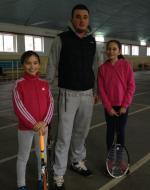 Tenis Club Focsani aduna medalii prin Delia Macovei, Maria Ciobotaru si antrenorul Bogdan Nicolae ...