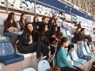Musafiri din Vrancea in Sala Polivalenta din Craiova ... echipa de volei CNU Focsani admira Inima Sportiva a Olteniei ...