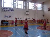 Privirea catre arbitrul de scaun ...