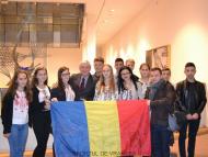 Tricolorul romanesc a ajuns de la Pufesti la Bruxelles ... Cinste elevilor si profesorilor de la Pufesti ...