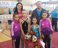 O parte din familia CSS Gimnastica Focsani si medaliile de ultima ora ... 