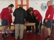 MARIAN DRAGHICI (dreapta) si IONUT DRAGUT (stanga) sunt brigada de Vrancea pentru Liga Nationala de Handbal din Romania in acest moment ... Va multumim frumos ...