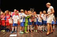 Kinder E-ON 2016 s-a bucurat de o participare de exceptie, fiind in acest moment una dintre cele mai importante competitii de minifotbal de copii din Romania alaturi si de Cupa Prosport Focsani ...